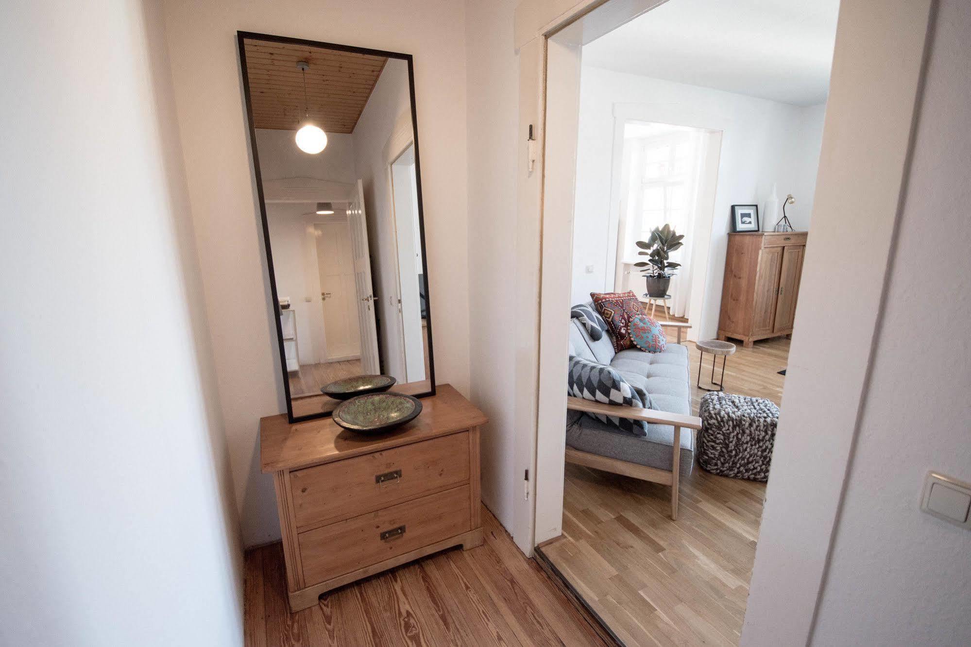 Modern Design Im Klassischem Altbau Weimar  Buitenkant foto
