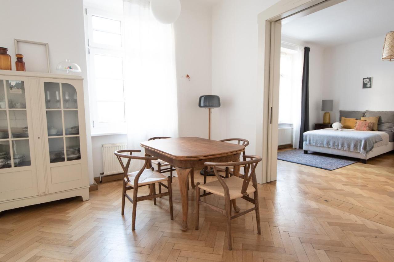 Modern Design Im Klassischem Altbau Weimar  Buitenkant foto